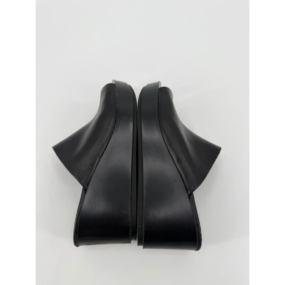 Karl Lagerfeld Paris Lyric Black Leather Wedge Sandal Metallic Toe Plate 8M